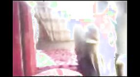 Desi Girls'MMS丑闻在印度色情视频中 2 敏 00 sec