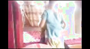 Skandal MMS Gadis Desi dalam Video Porno India 1 min 00 sec