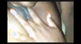 Desi Girl在FSIBLOG上的热视频中舔她的猫 2 敏 40 sec
