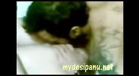 Videos de sexo indios con una popular cantante siria en un escándalo amateur 4 mín. 30 sec