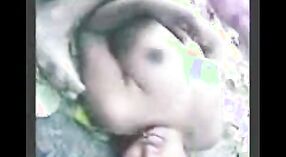 भारतीय सेक्स वीडियो की विशेषता एक तमिल लड़की में एक आउटडोर सेटिंग 3 मिन 10 एसईसी