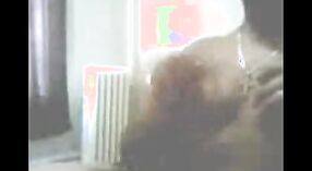 हौशी अश्लील व्हिडिओमध्ये तिच्या मास्टरच्या डिकबरोबर खेळण्याचा आनंद देसी दासी आहे 0 मिन 0 सेकंद