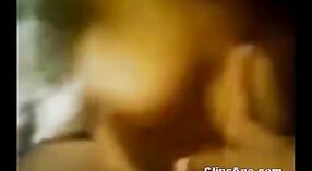 Teman Desi Bhabhi Meledak dalam Video Porno Amatir 3 min 10 sec