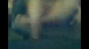 Desi meisje Sunny Leone ' s eerste cam clip van Fsiblog 21 min 20 sec