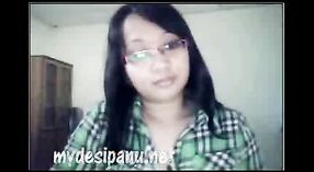 Video de sexo indio amateur con la estudiante universitaria Sikim Sonam Dorjee 1 mín. 00 sec