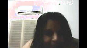 Дези девушка Сарита впервые показывает свои активы на камеру 3 минута 40 сек