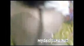 దేశీ గర్ల్ సబీనా te త్సాహిక వీడియోలో తన డ్రైవర్ చేత ఇబ్బంది పడుతుంది 1 మిన్ 50 సెకను