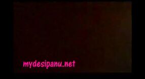 தேசி பெண் பூஜா தனது கூட்டாளருடன் ஒரு நீராவி எம்.எம்.எஸ் அமர்வில் ஈடுபடுகிறார் 1 நிமிடம் 40 நொடி