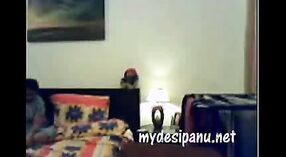 Милфа Дези впервые трахается со своим деваром в этом любительском видео 3 минута 00 сек