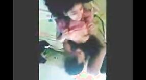 देसी कॉलेज लड़की की पहली बार उसके प्रेमी के साथ में वीडियो 2 मिन 20 एसईसी