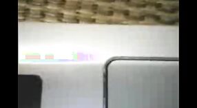 Desi Girls Webcam Queen: Una experiencia Sensual en HD 1 mín. 20 sec