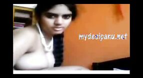 देसी लड़की से चेन्नई अनुभवों उसे पहली बार कैम पर एक एमएमएस के साथ 3 मिन 40 एसईसी