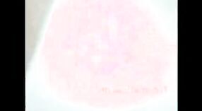 ಕೋಲ್ಕತ್ತಾದಲ್ಲಿ ರೊಸೊಗೊಲ್ಲಾ ರೂಪಾಲಿ ಅಭಿನಯದ ಭಾರತೀಯ ಅಶ್ಲೀಲ ಚಿತ್ರ 4 ನಿಮಿಷ 00 ಸೆಕೆಂಡು
