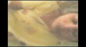 দেশি মেয়েরা এই অপেশাদার পর্ন ভিডিওতে এমএমএসের সাথে একে অপরকে আনন্দ করে 3 মিন 00 সেকেন্ড