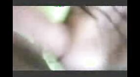Дези Бхаби жестко трахается со своим водителем в MMS видео 2 минута 50 сек