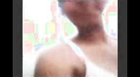 देसी कॉलेज लड़की के आत्म शूट स्नान दृश्य में एमएमएस वीडियो 1 मिन 20 एसईसी