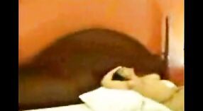 देसी गर्लचा एमएमएस व्हिडिओ तिच्या लैंगिकतेचा शोध घेण्याचा योग्य मार्ग आहे 4 मिन 00 सेकंद