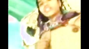 Fsiblog'da Rajasthani Bhabi'nin Amatör MMS Videosu 1 dakika 20 saniyelik