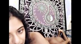 Desi-Mädchen aus Chennai werden mit großem Schwanz ungezogen 5 min 50 s