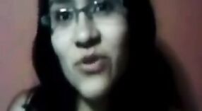 प्रियाच्या विदेशी नग्न कामगिरीचा समावेश असलेला भारतीय सेक्स व्हिडिओ 13 मिन 40 सेकंद