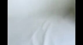 இந்திய செக்ஸ் வீடியோவில் தேவைக்கேற்ப தேசி பெண் தன்னை வெளிப்படுத்துகிறார் 2 நிமிடம் 00 நொடி