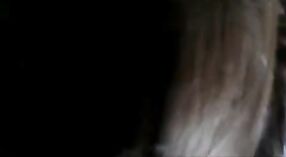দেশি স্ত্রী তার বসকে এই অপেশাদার অশ্লীল ভিডিওতে একটি আশ্চর্যজনক ব্লজব দেয় 2 মিন 00 সেকেন্ড