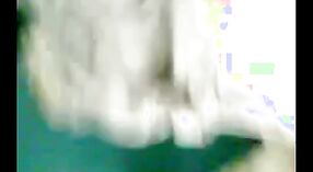 கட்டாய வீடியோவில் தேசி பெண்கள் சக் மற்றும் தங்கள் மார்பகங்களை அழுத்துகிறார்கள் 3 நிமிடம் 10 நொடி