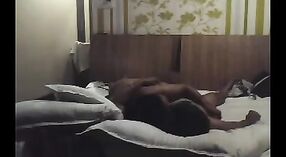 Amateur clips van een Indiase hotel kamer transforming in een neuken-plaats 8 min 30 sec