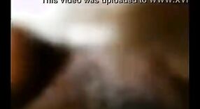 فيديو جنسي هندي يعرض مداعبة فتاة في الهواء الطلق 2 دقيقة 20 ثانية