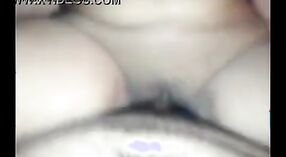 Los Sensuales Ojos Verdes de Suryya Paki Bhabhi en un Video Porno Amateur 2 mín. 20 sec