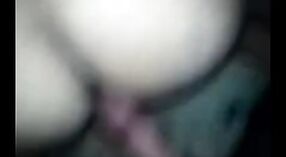 Mata Hijau Seksi Suryya Paki Bhabhi dalam Video Porno Amatir 3 min 10 sec