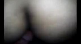 Mata Hijau Seksi Suryya Paki Bhabhi dalam Video Porno Amatir 3 min 20 sec