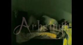 Intimate video van een mollig aunty in Indisch geslacht scène 2 min 40 sec