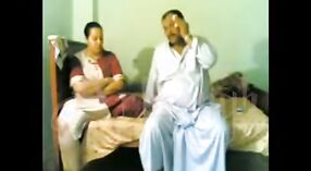 Intimate video van een mollig aunty in Indisch geslacht scène 0 min 0 sec