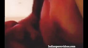Indiano prossimo scopa un Tamil ragazza in questo dilettante porno video 4 min 40 sec