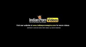 Vecino indio se folla a una chica tamil en este video porno amateur 5 mín. 00 sec