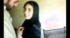 アマチュアイスラム教徒のガールフレンドは恋人の前で自慰行為をします 0 分 0 秒