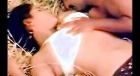 Video di sesso indiano: Mallu Couple's Farm House Scandal 2 min 20 sec