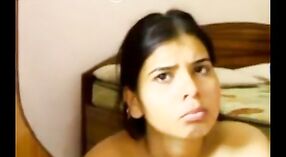 Indiano sesso video con un mallu ragazza tette 1 min 40 sec