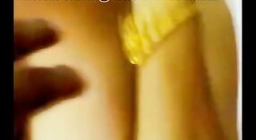 Ấn độ tình dục video featuring một mallu cô gái ' s ngực 4 tối thiểu 40 sn