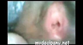 Дези-девушка из Андхры трахается на полу в любительском видео 8 минута 20 сек