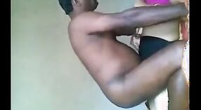 Ấn độ tình dục video featuring một Mallu aunty trong một country gỗ thiết lập 0 tối thiểu 40 sn