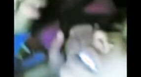Индийская горничная трахается с просочившимся mms от владельца в любительском видео 4 минута 50 сек