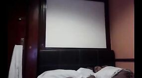 Ấn độ tình dục video featuring một mũm mĩm maid ' s thân thể 2 tối thiểu 40 sn