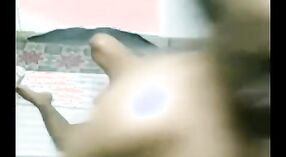 ভারতীয় সেক্স ভিডিওটি একটি দেশি দাসীকে তার মালিক দ্বারা মেঝেতে চোদাচ্ছে feat 4 মিন 20 সেকেন্ড