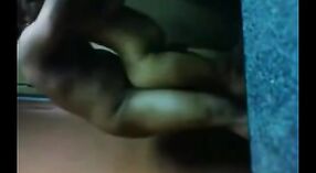 भारतीय सेक्स व्हिडिओ: ओरिसा दासी तिच्या बॉसने चोदली 3 मिन 10 सेकंद