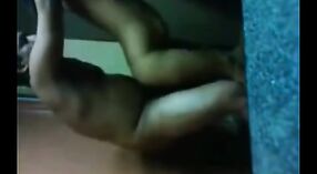 Video de Sexo Indio: Orissa Maid Es Follada por Su Jefe 3 mín. 30 sec