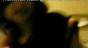 ஒரு சூடான பாகிஸ்தான் மில்ஃப் இடம்பெறும் இந்திய செக்ஸ் திரைப்படம் 0 நிமிடம் 30 நொடி