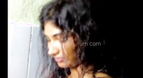 아마추어 인도 성 비디오와 니샤와 그녀의 섹시한 몸매 3 최소 20 초