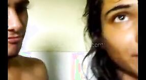아마추어 인도 성 비디오와 니샤와 그녀의 섹시한 몸매 0 최소 50 초